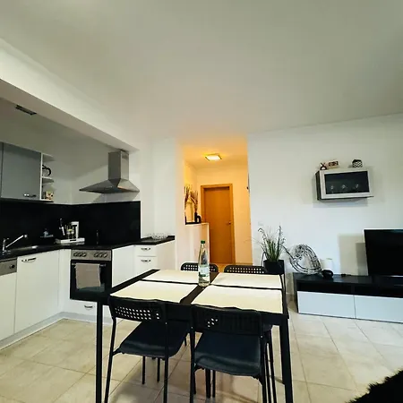 Apartment Tanjas *